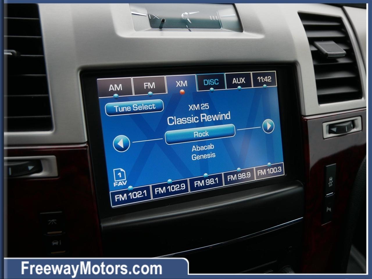 Cadillac Escalade ESV AWD 4dr Premium 2013