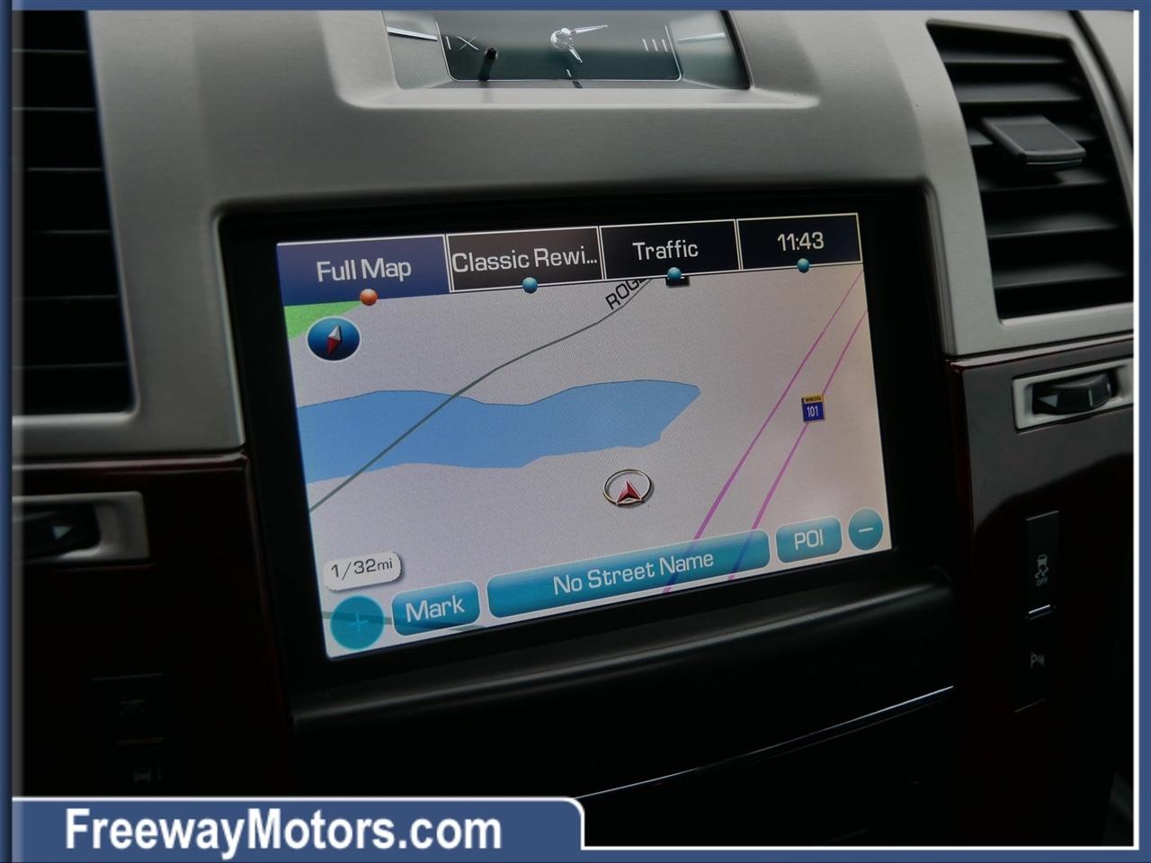 Cadillac Escalade ESV AWD 4dr Premium 2013