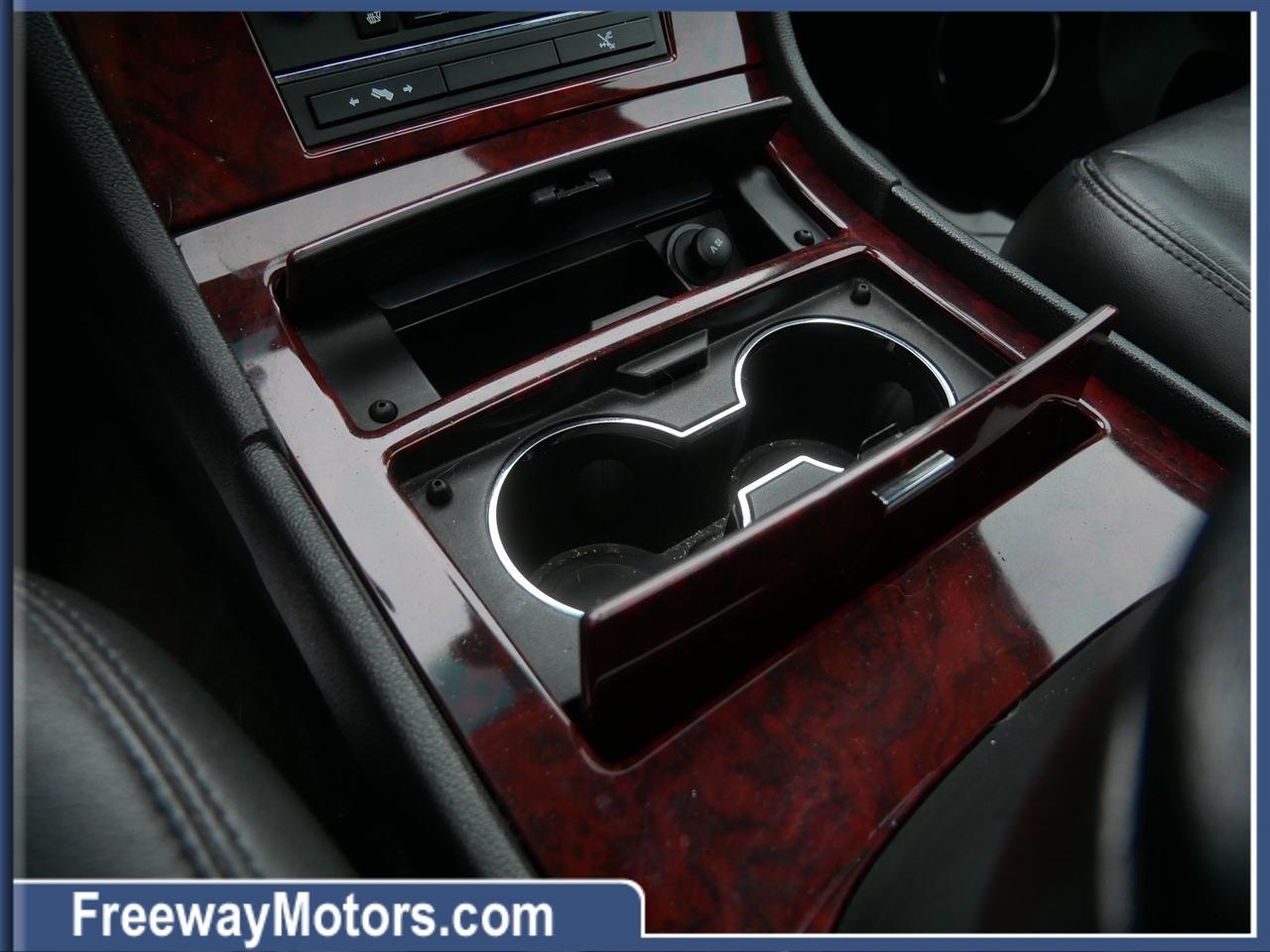 Cadillac Escalade ESV AWD 4dr Premium 2013