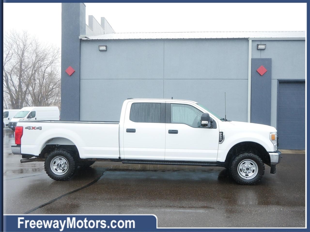 Ford Super Duty F-250 SRW XL 4WD Crew Cab 8' Box 2022