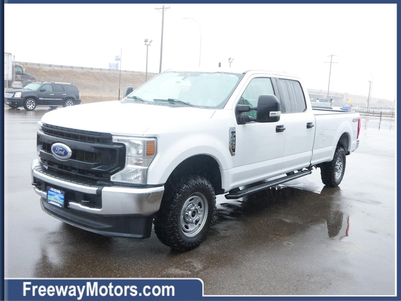 Ford Super Duty F-250 SRW XL 4WD Crew Cab 8' Box 2022