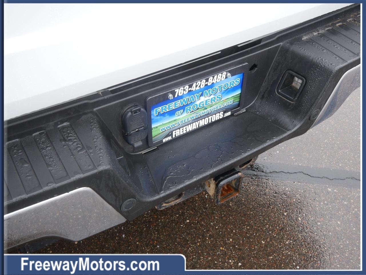 Ford Super Duty F-250 SRW XL 4WD Crew Cab 8' Box 2022