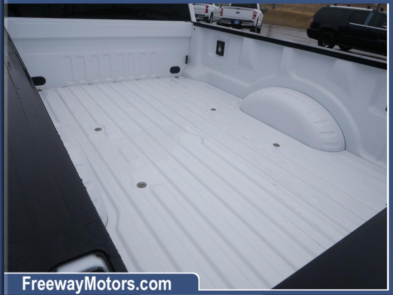 Ford Super Duty F-250 SRW XL 4WD Crew Cab 8' Box 2022