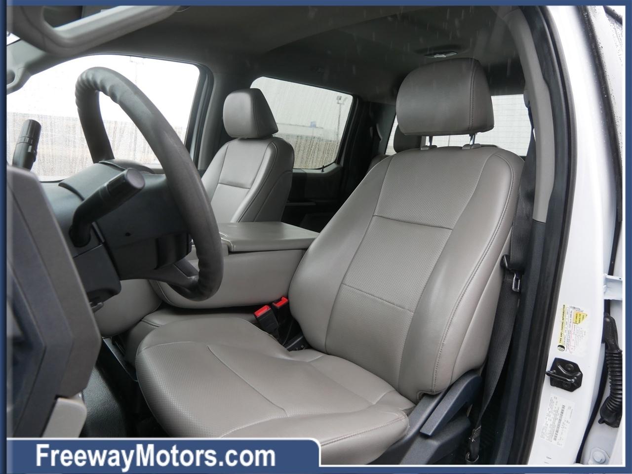 Ford Super Duty F-250 SRW XL 4WD Crew Cab 8' Box 2022