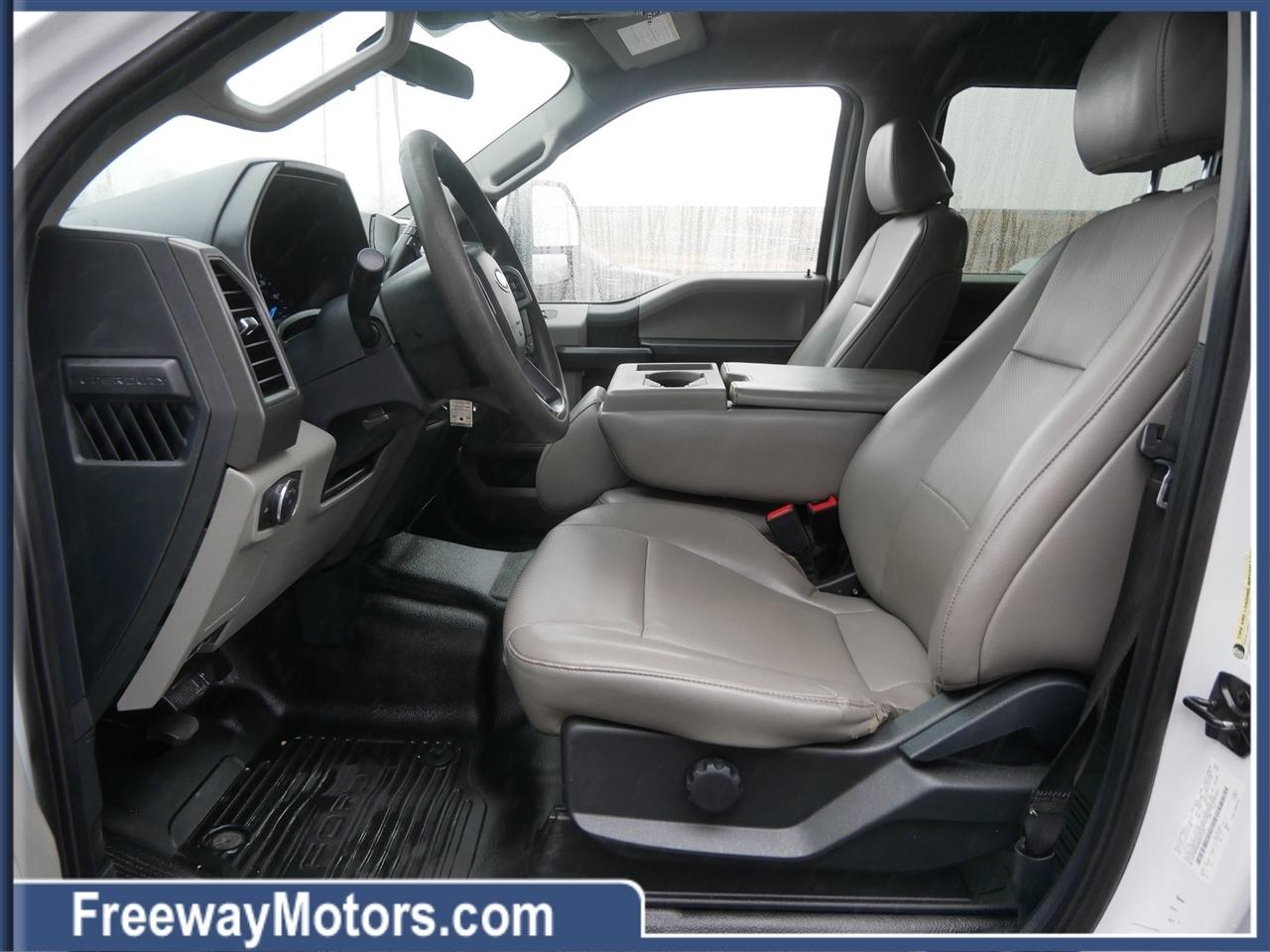 Ford Super Duty F-250 SRW XL 4WD Crew Cab 8' Box 2022