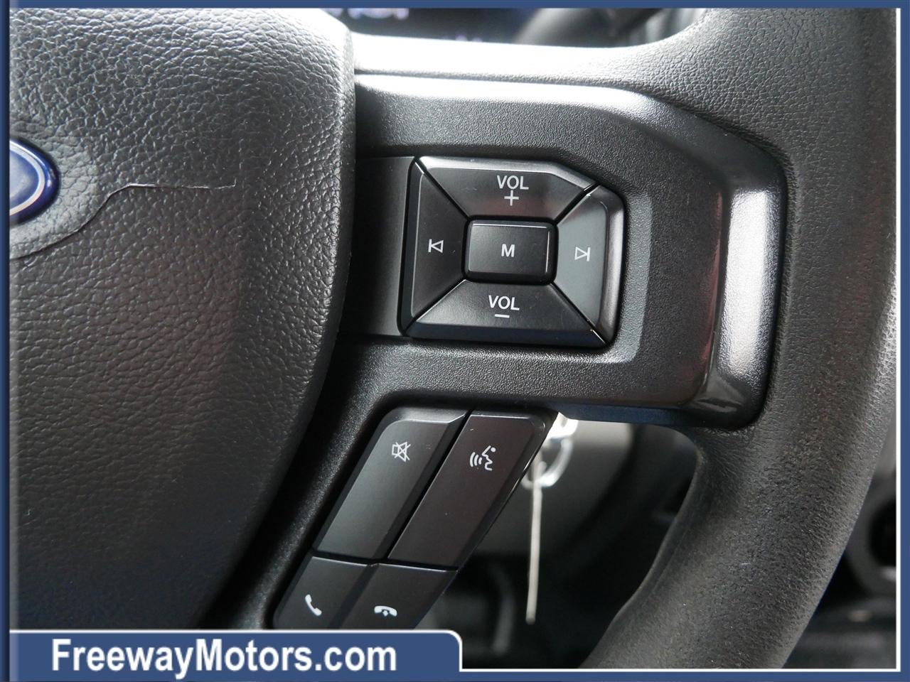 Ford Super Duty F-250 SRW XL 4WD Crew Cab 8' Box 2022