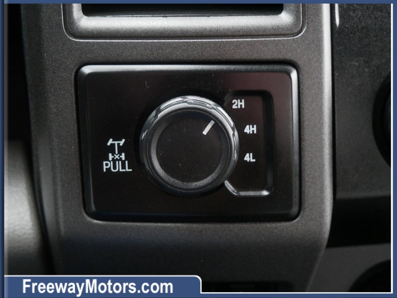 Ford Super Duty F-250 SRW XL 4WD Crew Cab 8' Box 2022