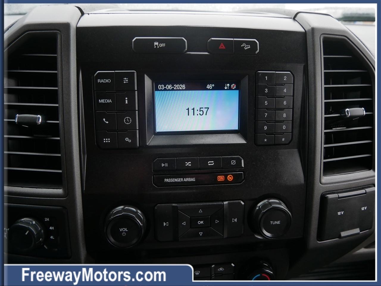 Ford Super Duty F-250 SRW XL 4WD Crew Cab 8' Box 2022