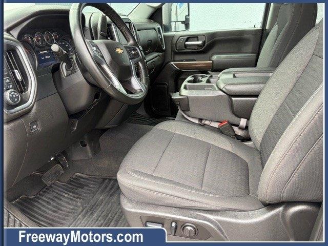 Chevrolet Silverado 3500HD 4WD Crew Cab 172" LT 2023