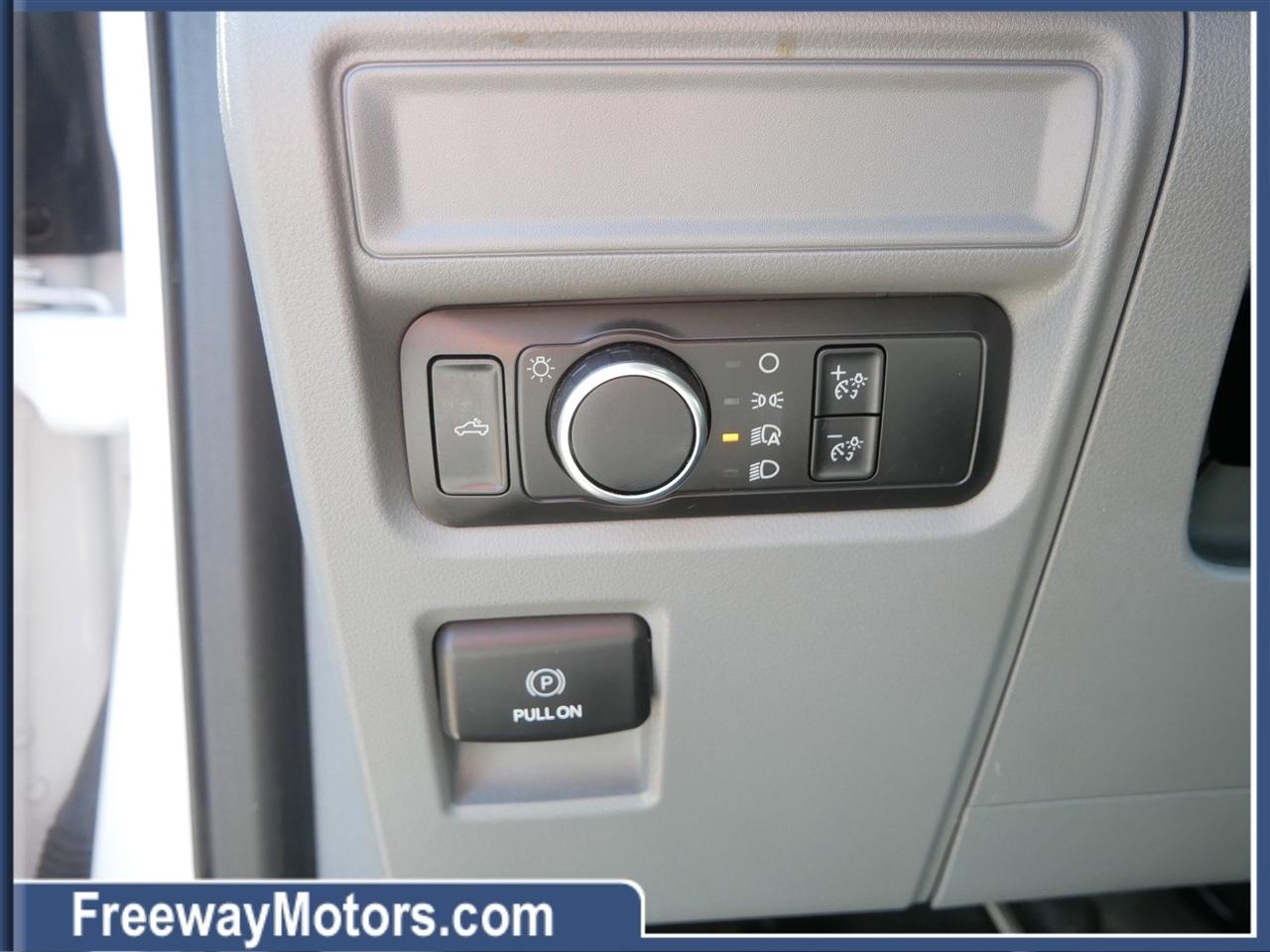 Ford F-150 XLT 4WD Reg Cab 8' Box 2021