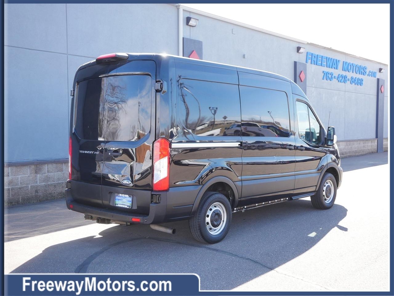 Ford Transit Cargo Van T-250 130" Med Rf 9070 GVWR RWD 2020