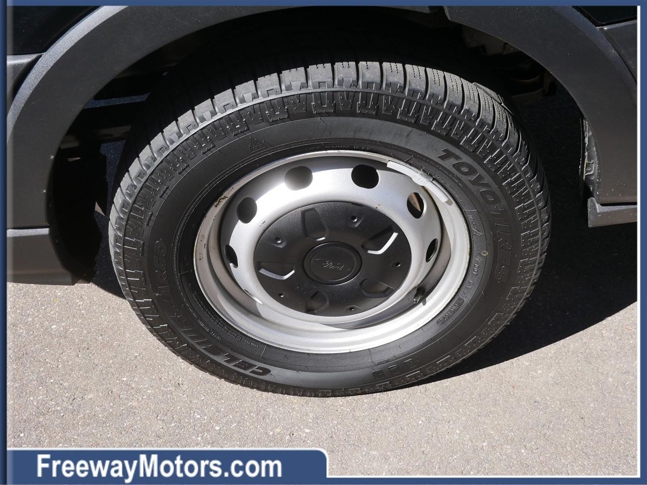 Ford Transit Cargo Van T-250 130" Med Rf 9070 GVWR RWD 2020