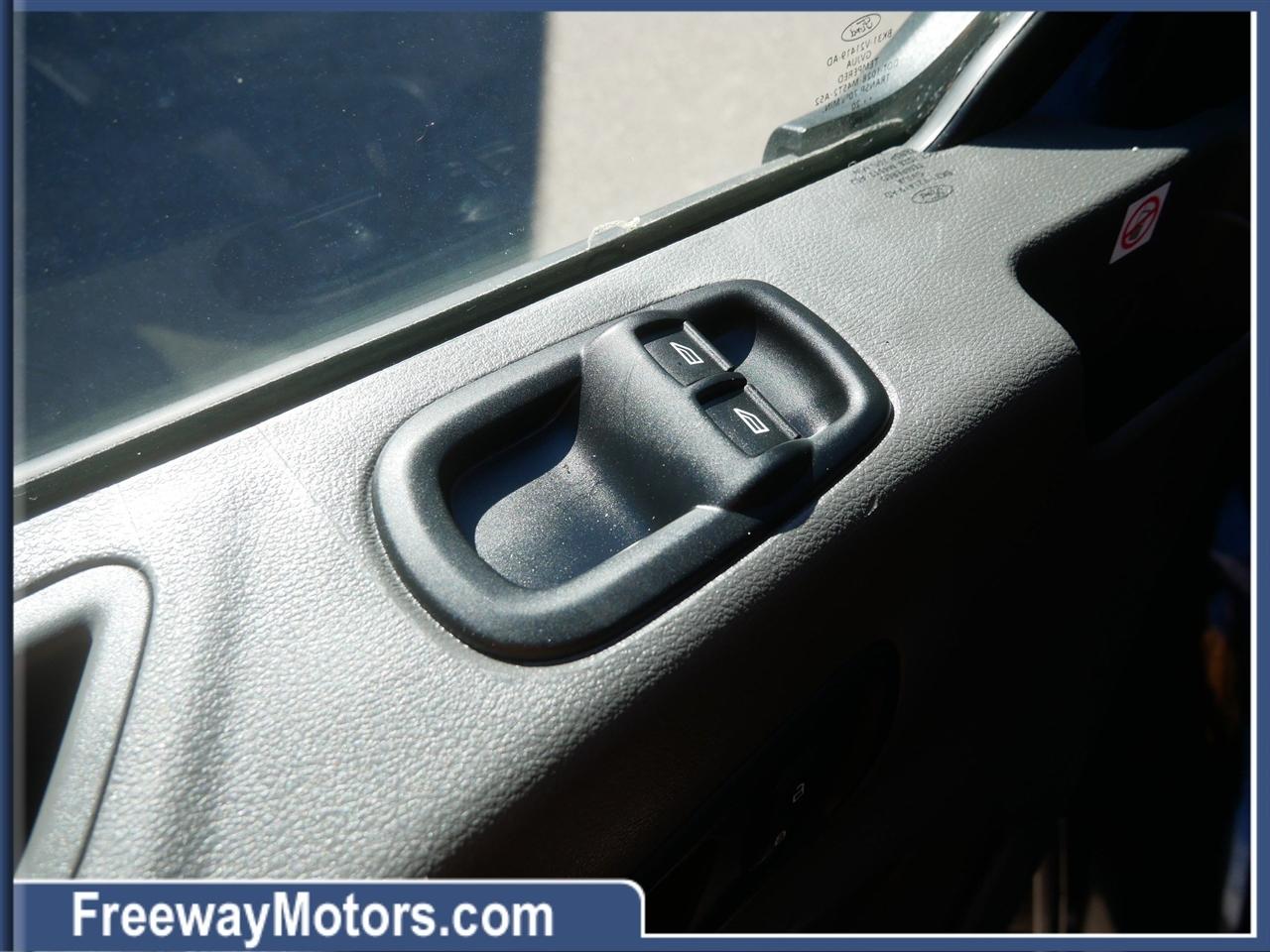 Ford Transit Cargo Van T-250 130" Med Rf 9070 GVWR RWD 2020