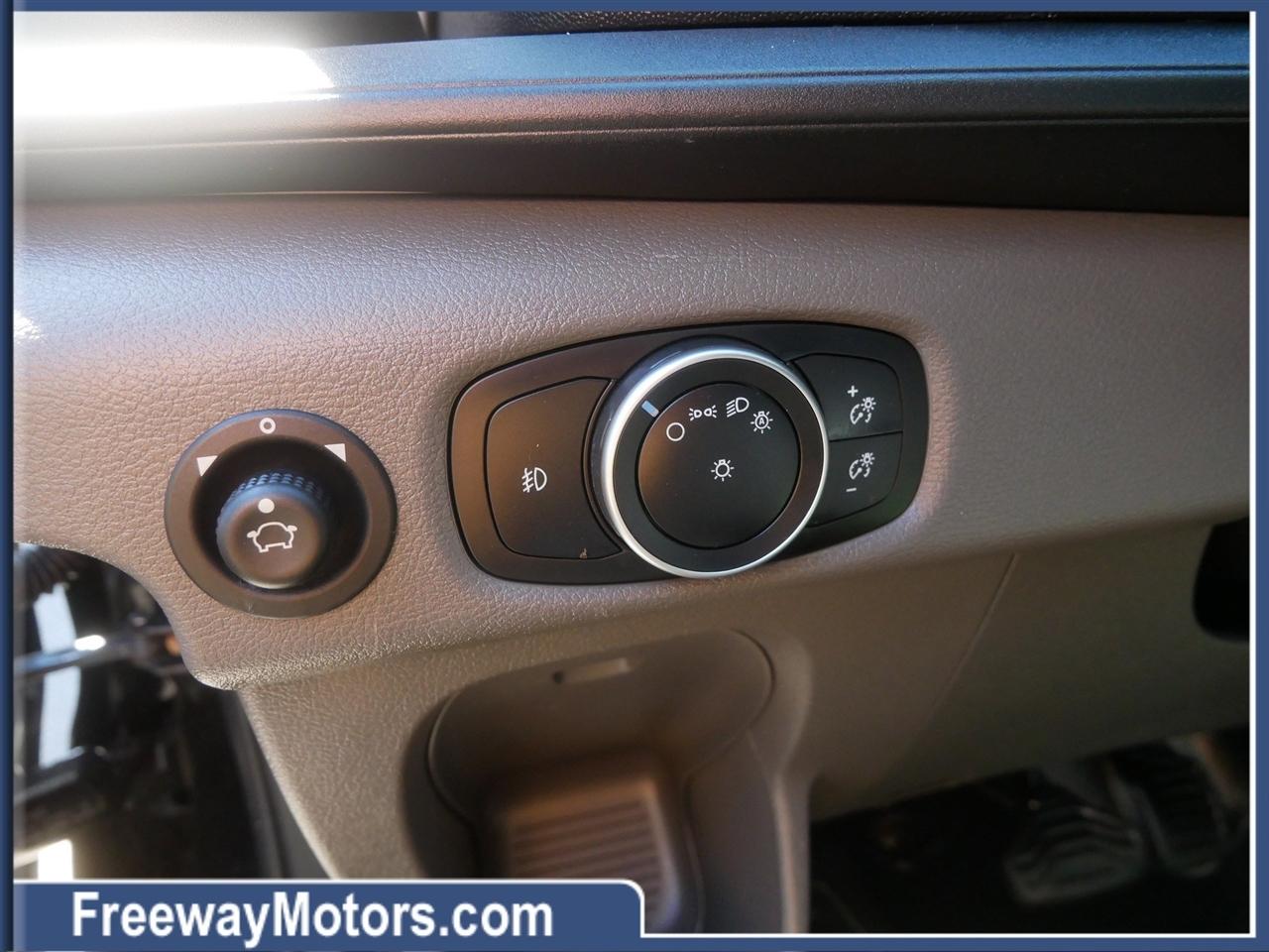 Ford Transit Cargo Van T-250 130" Med Rf 9070 GVWR RWD 2020