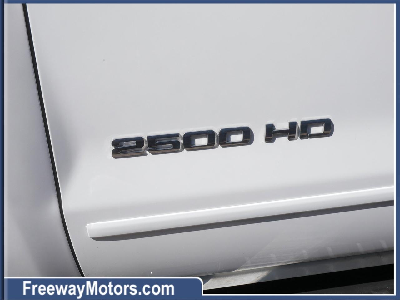 Chevrolet Silverado 2500HD 4WD Double Cab 144.2" LT 2018