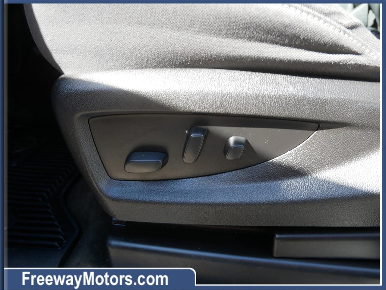 Chevrolet Silverado 2500HD 4WD Double Cab 144.2" LT 2018