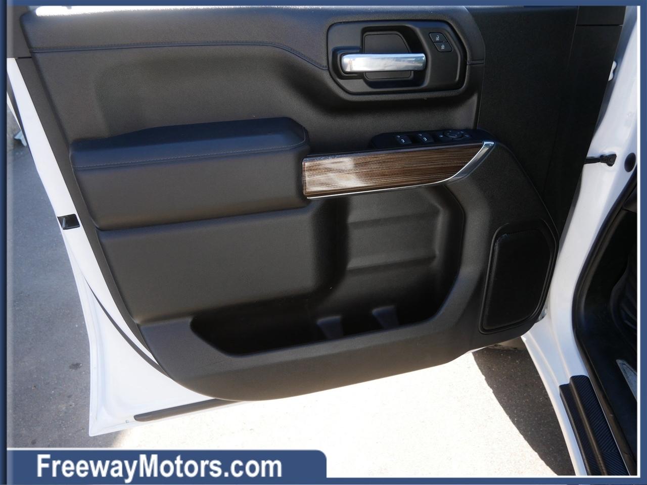 Chevrolet Silverado 2500HD 4WD Crew Cab 159" LT 2023