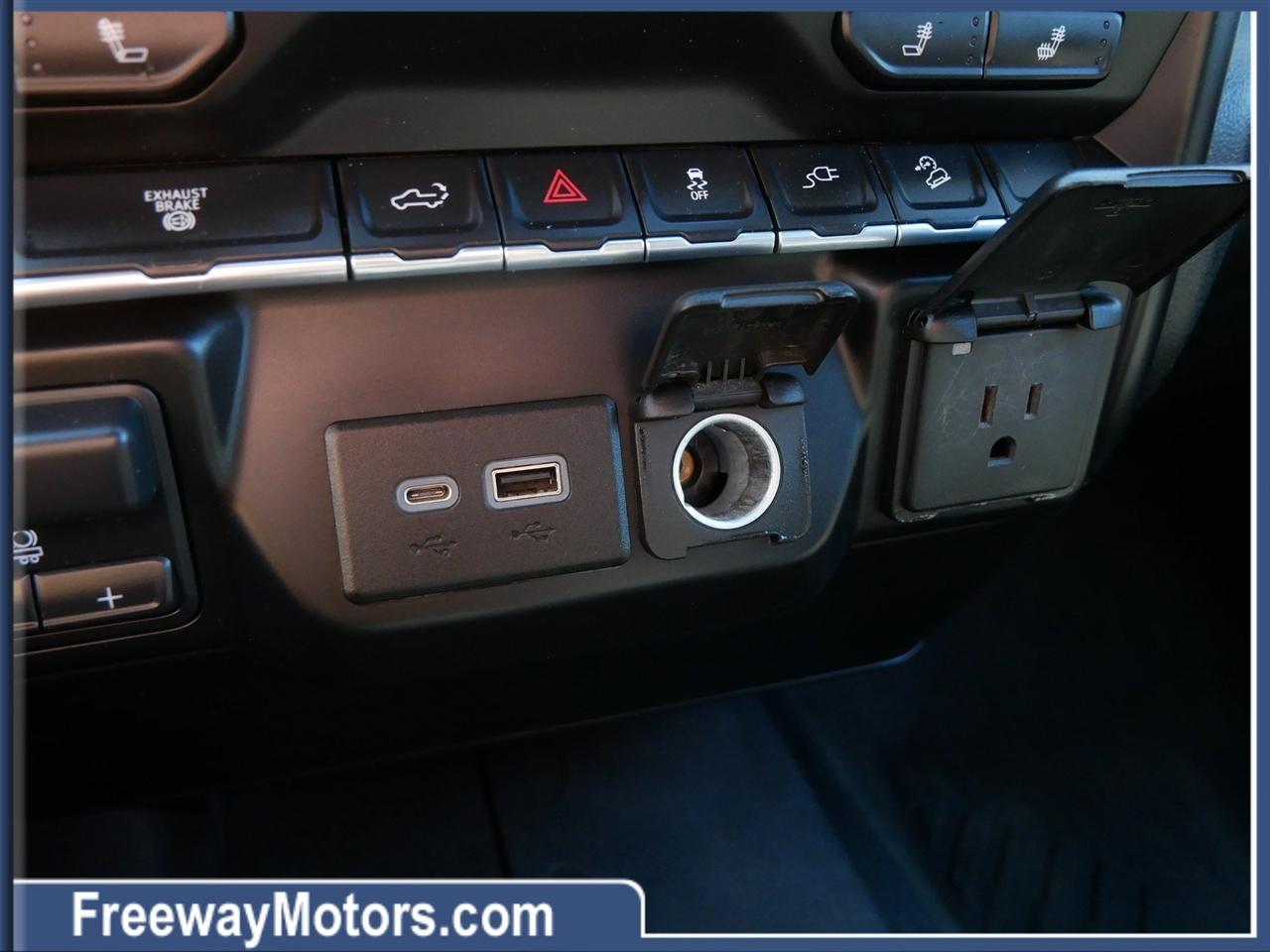 Chevrolet Silverado 2500HD 4WD Crew Cab 159" LT 2023