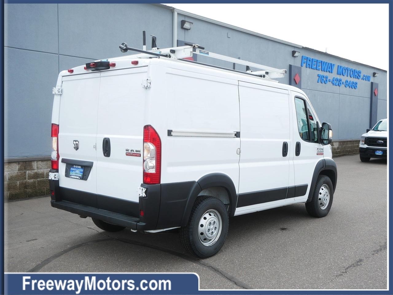 RAM ProMaster Cargo Van 1500 Low Roof 118" WB 2022