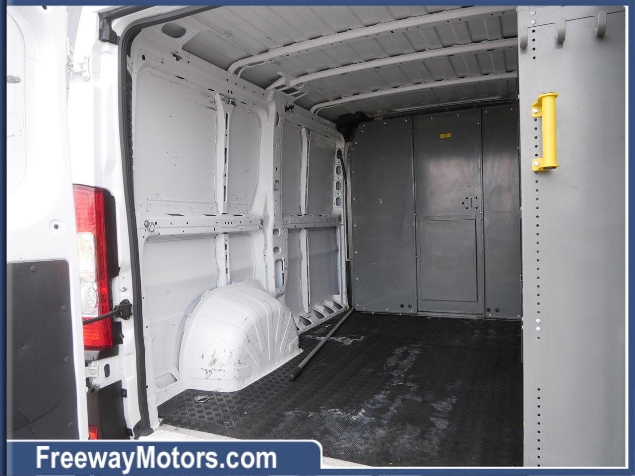 RAM ProMaster Cargo Van 1500 Low Roof 118" WB 2022