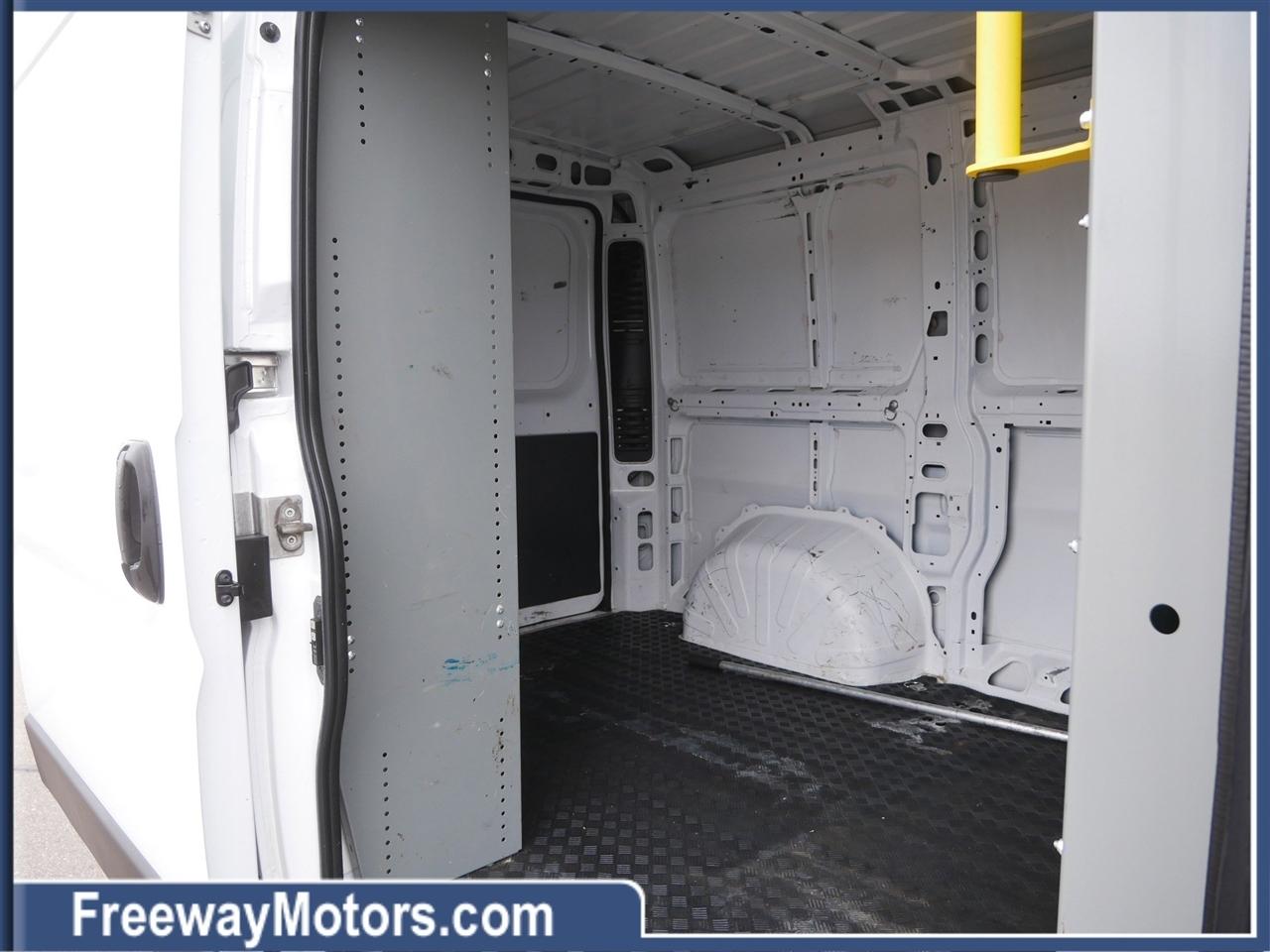 RAM ProMaster Cargo Van 1500 Low Roof 118" WB 2022