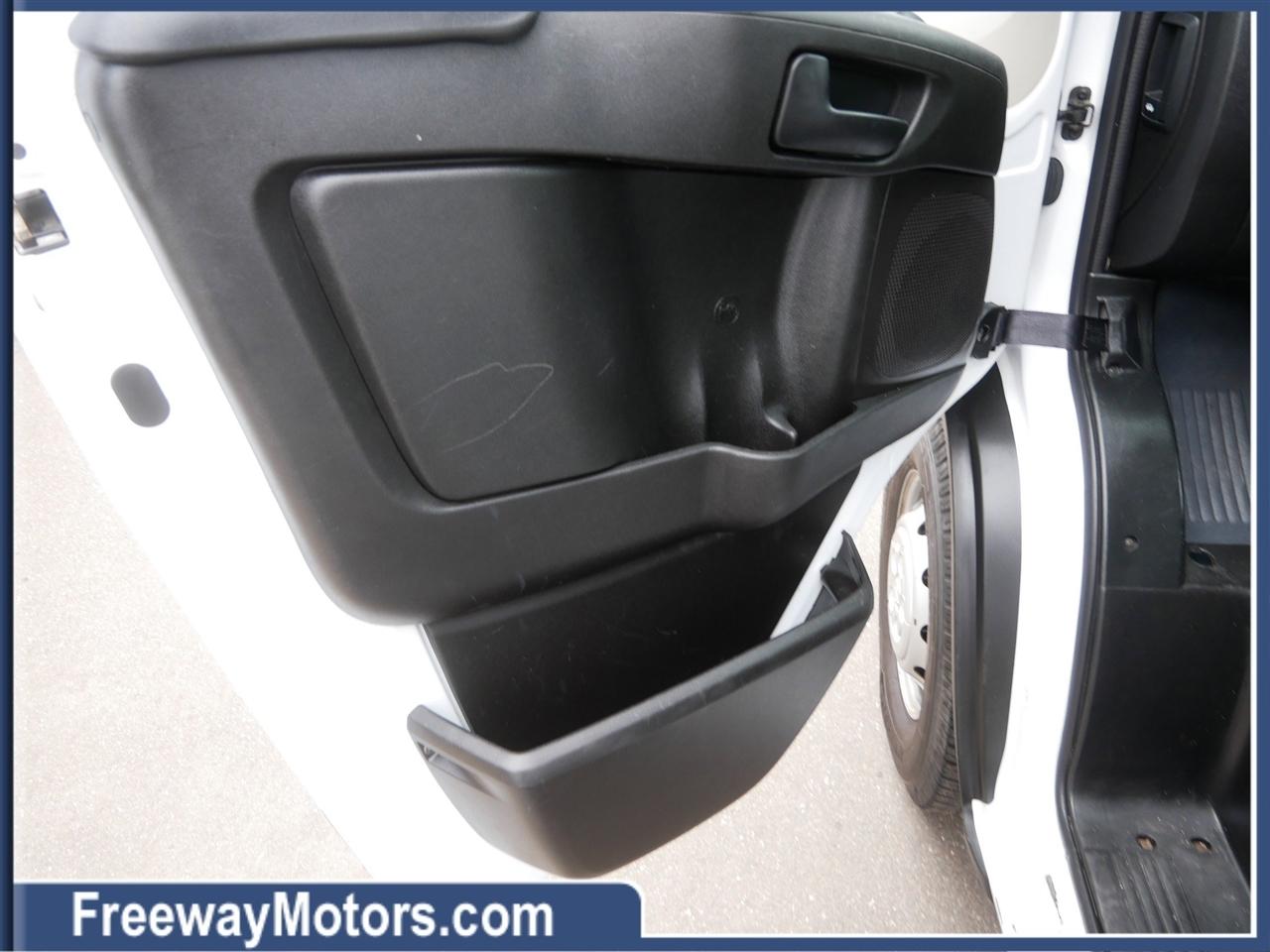 RAM ProMaster Cargo Van 1500 Low Roof 118" WB 2022