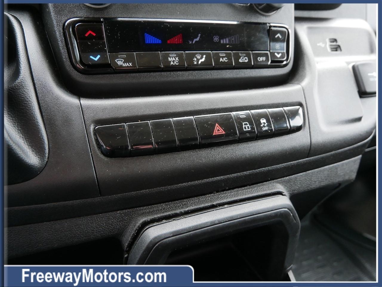 RAM ProMaster Cargo Van 1500 Low Roof 118" WB 2022