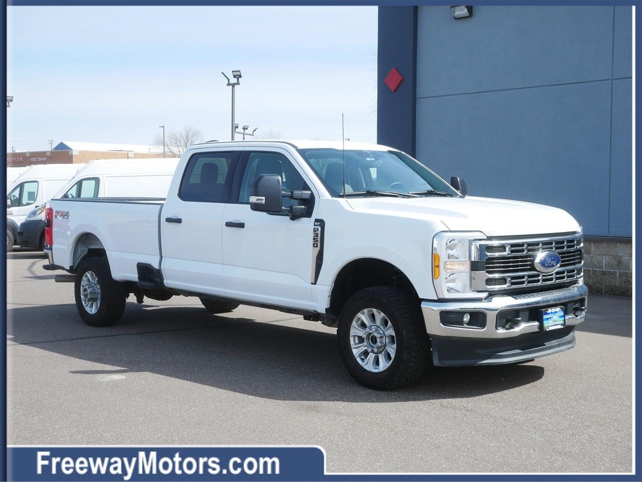 2023 Ford Super Duty F-350 SRW XL 4WD Crew Cab 6.75' Box