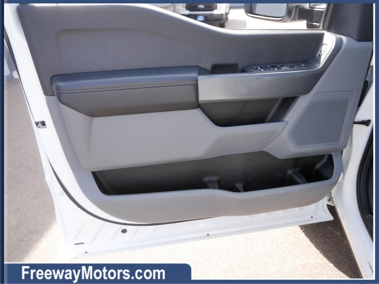 Ford Super Duty F-350 SRW King Ranch 4WD Crew Cab 8' Box 2023