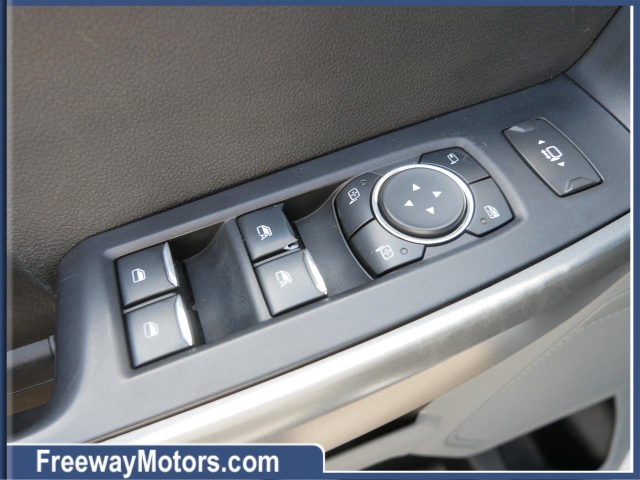 Ford Super Duty F-350 SRW King Ranch 4WD Crew Cab 8' Box 2023