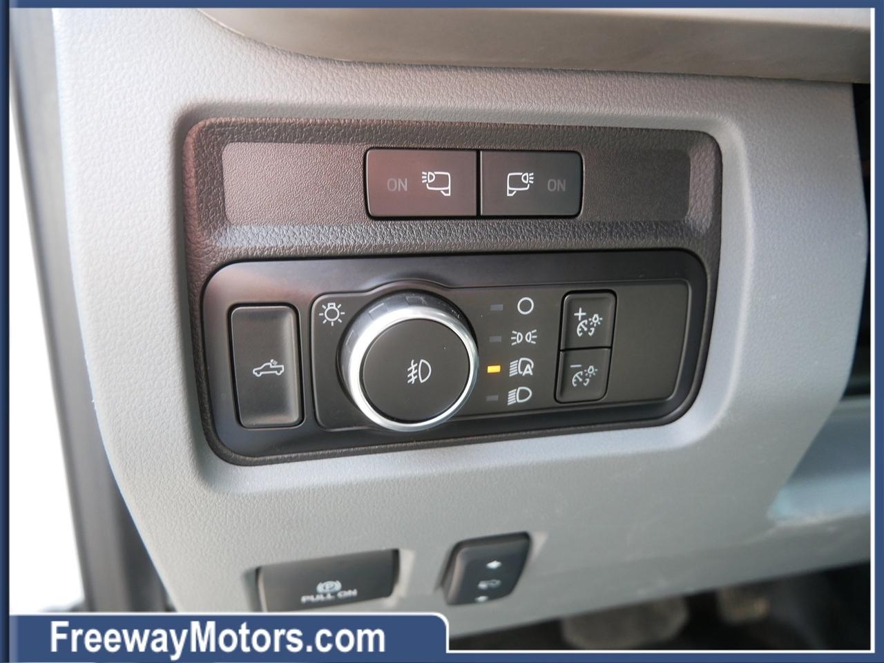 Ford Super Duty F-350 SRW King Ranch 4WD Crew Cab 8' Box 2023