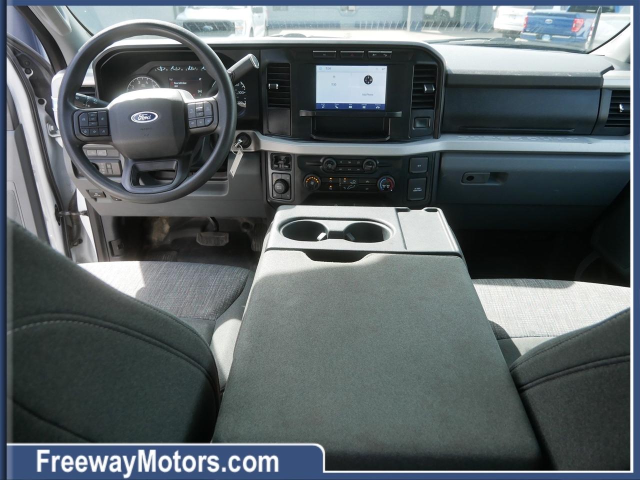 Ford Super Duty F-350 SRW King Ranch 4WD Crew Cab 8' Box 2023