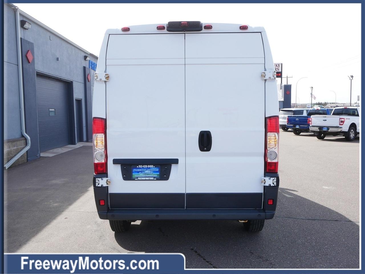 RAM ProMaster Cargo Van 2500 High Roof 136" WB 2017