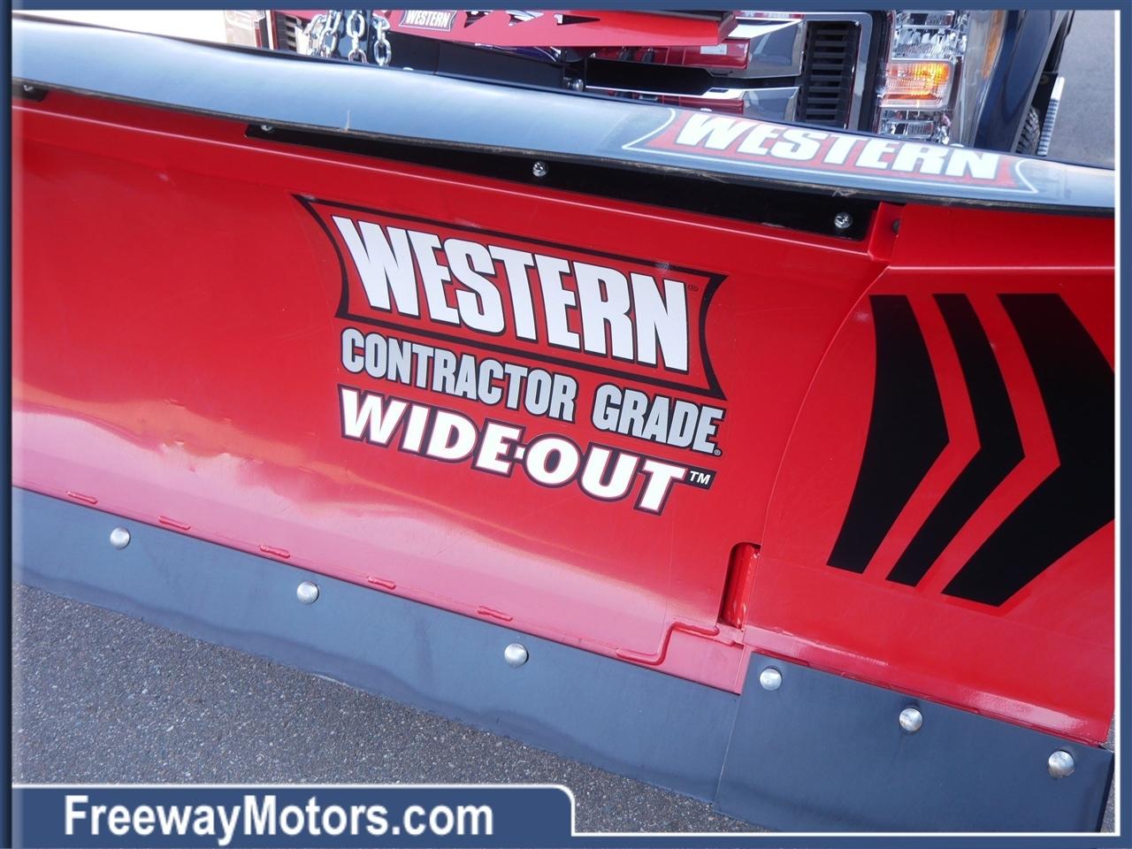 Ford Super Duty F-250 SRW XLT 4WD Reg Cab 8' Box 2017