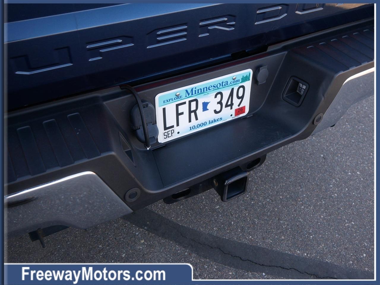 Ford Super Duty F-250 SRW XLT 4WD Reg Cab 8' Box 2017