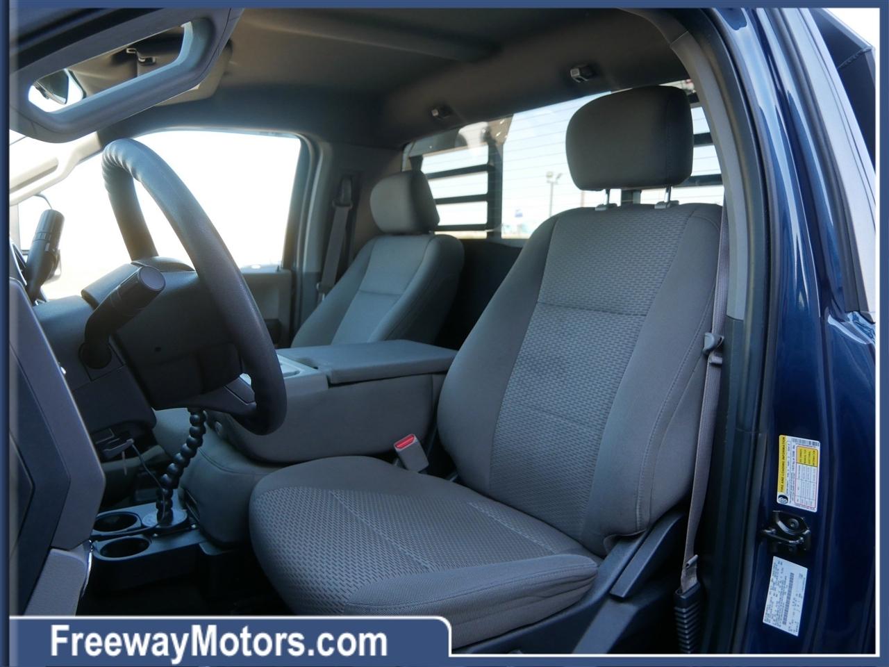 Ford Super Duty F-250 SRW XLT 4WD Reg Cab 8' Box 2017