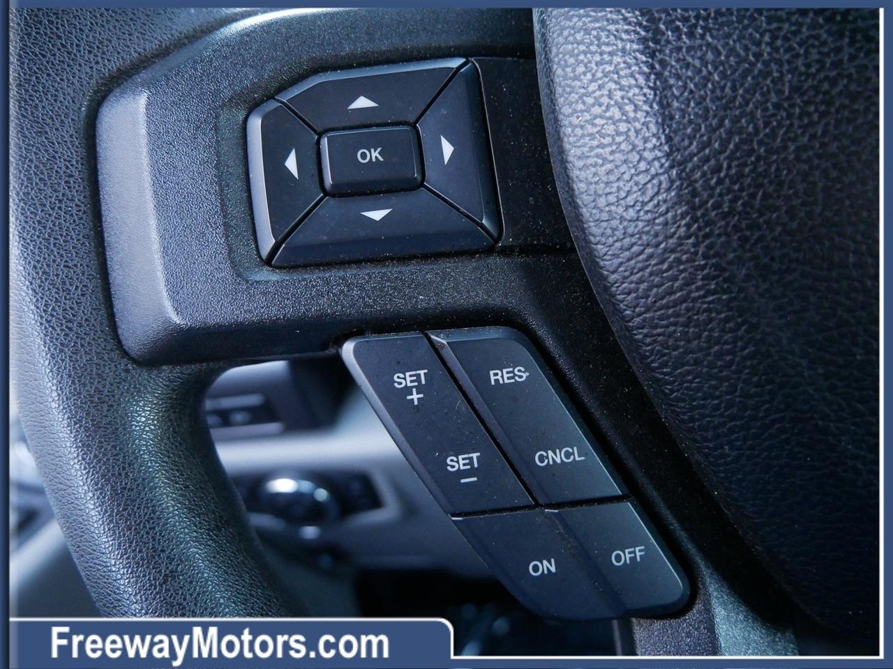 Ford Super Duty F-250 SRW XLT 4WD Reg Cab 8' Box 2017