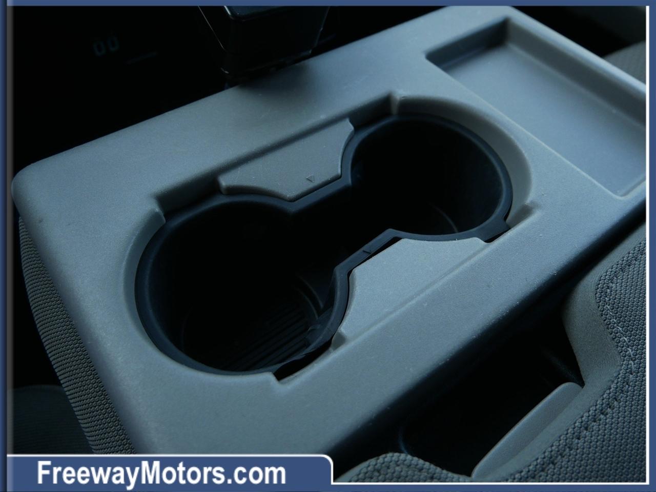 Ford Super Duty F-250 SRW XLT 4WD Reg Cab 8' Box 2017