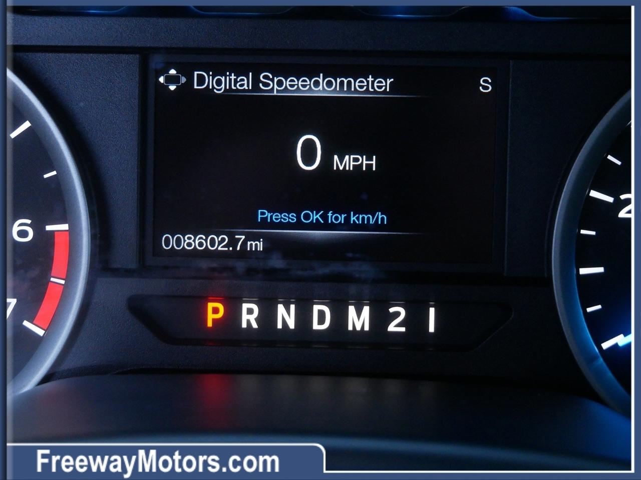 Ford Super Duty F-250 SRW XLT 4WD Reg Cab 8' Box 2017