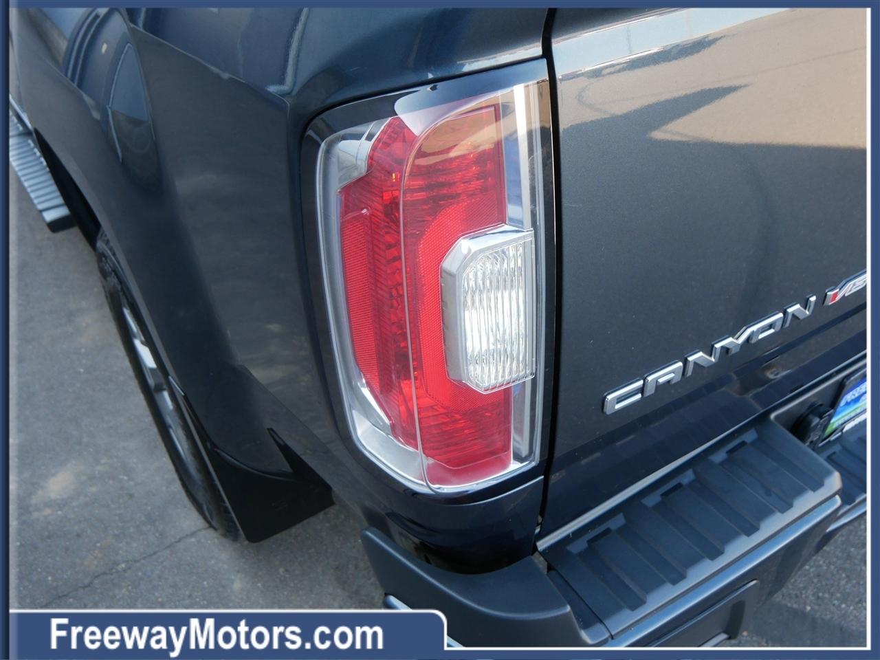 GMC Canyon 4WD Crew Cab 140.5" All Terrain w/Cloth 2019