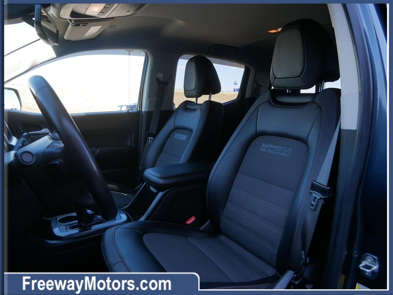 GMC Canyon 4WD Crew Cab 140.5" All Terrain w/Cloth 2019