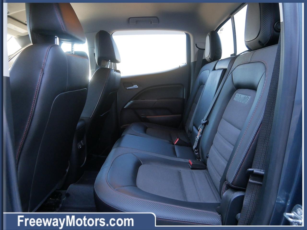 GMC Canyon 4WD Crew Cab 140.5" All Terrain w/Cloth 2019