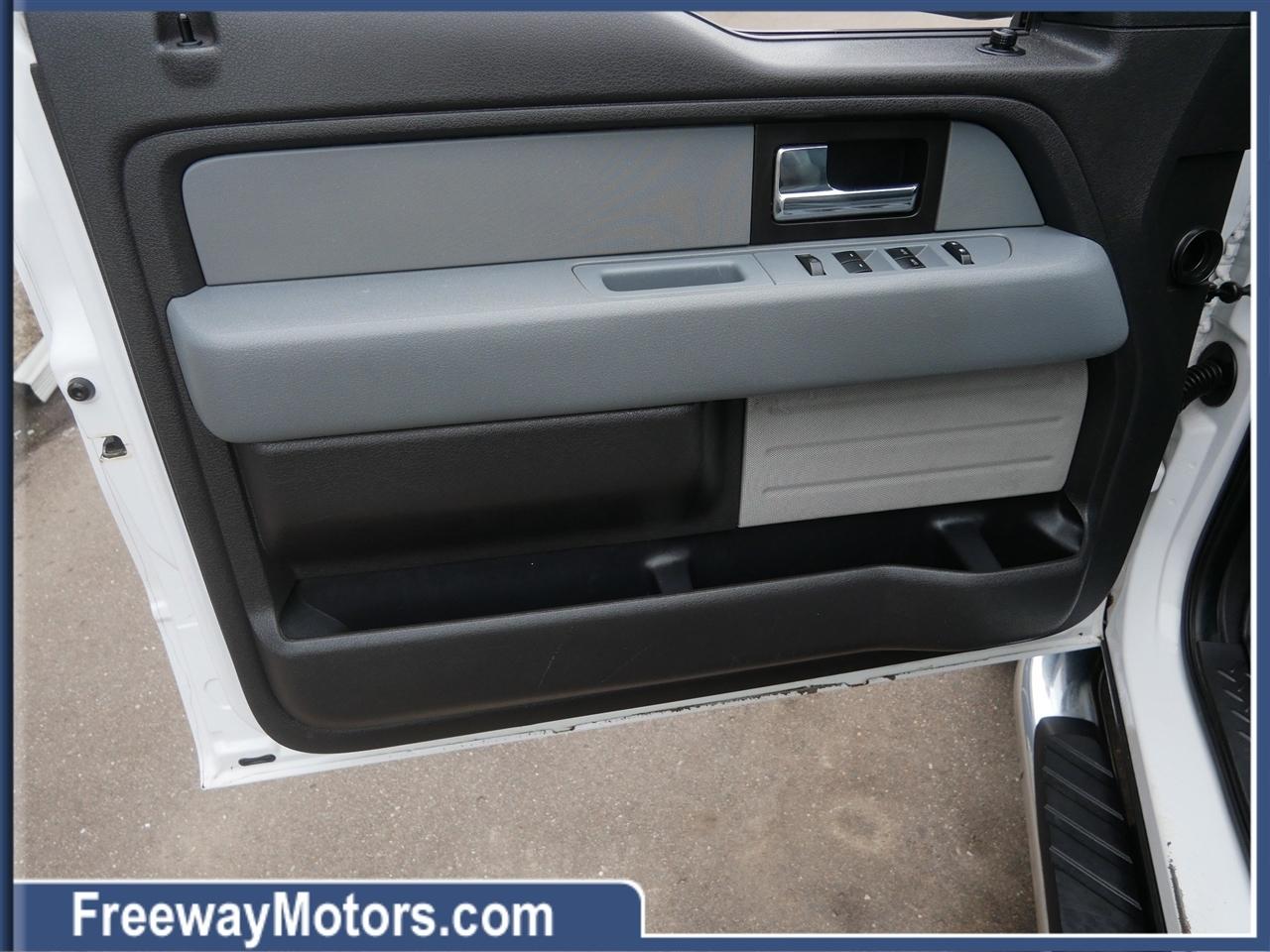 Ford F-150 4WD SuperCrew 145" King Ranch 2013