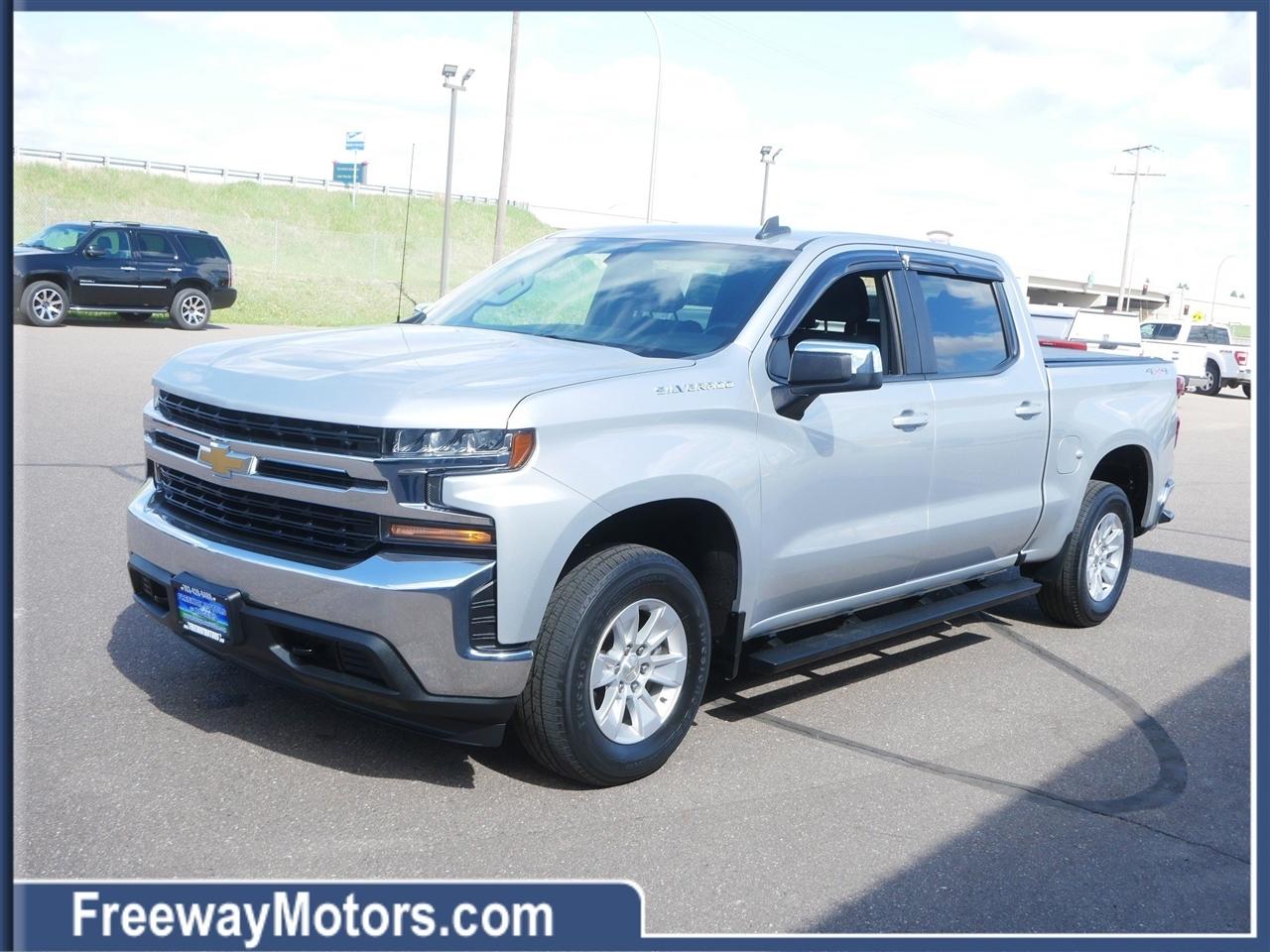 Chevrolet Silverado 1500 4WD Crew Cab 147" LT w/1LT 2021