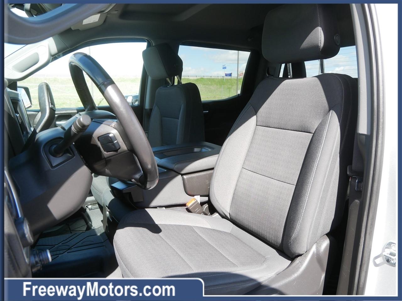 Chevrolet Silverado 1500 4WD Crew Cab 147" LT w/1LT 2021