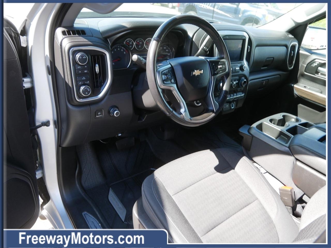 Chevrolet Silverado 1500 4WD Crew Cab 147" LT w/1LT 2021