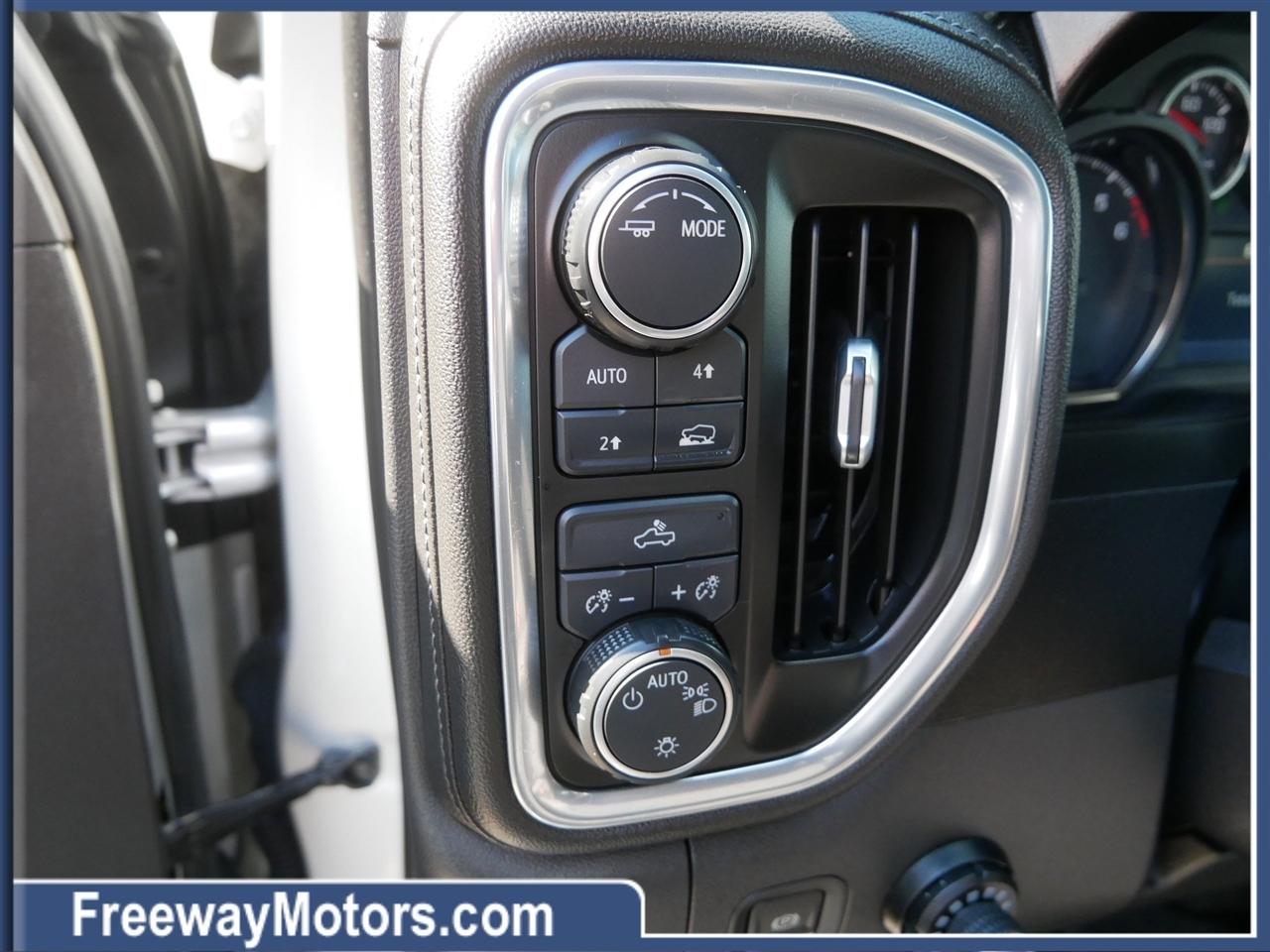 Chevrolet Silverado 1500 4WD Crew Cab 147" LT w/1LT 2021