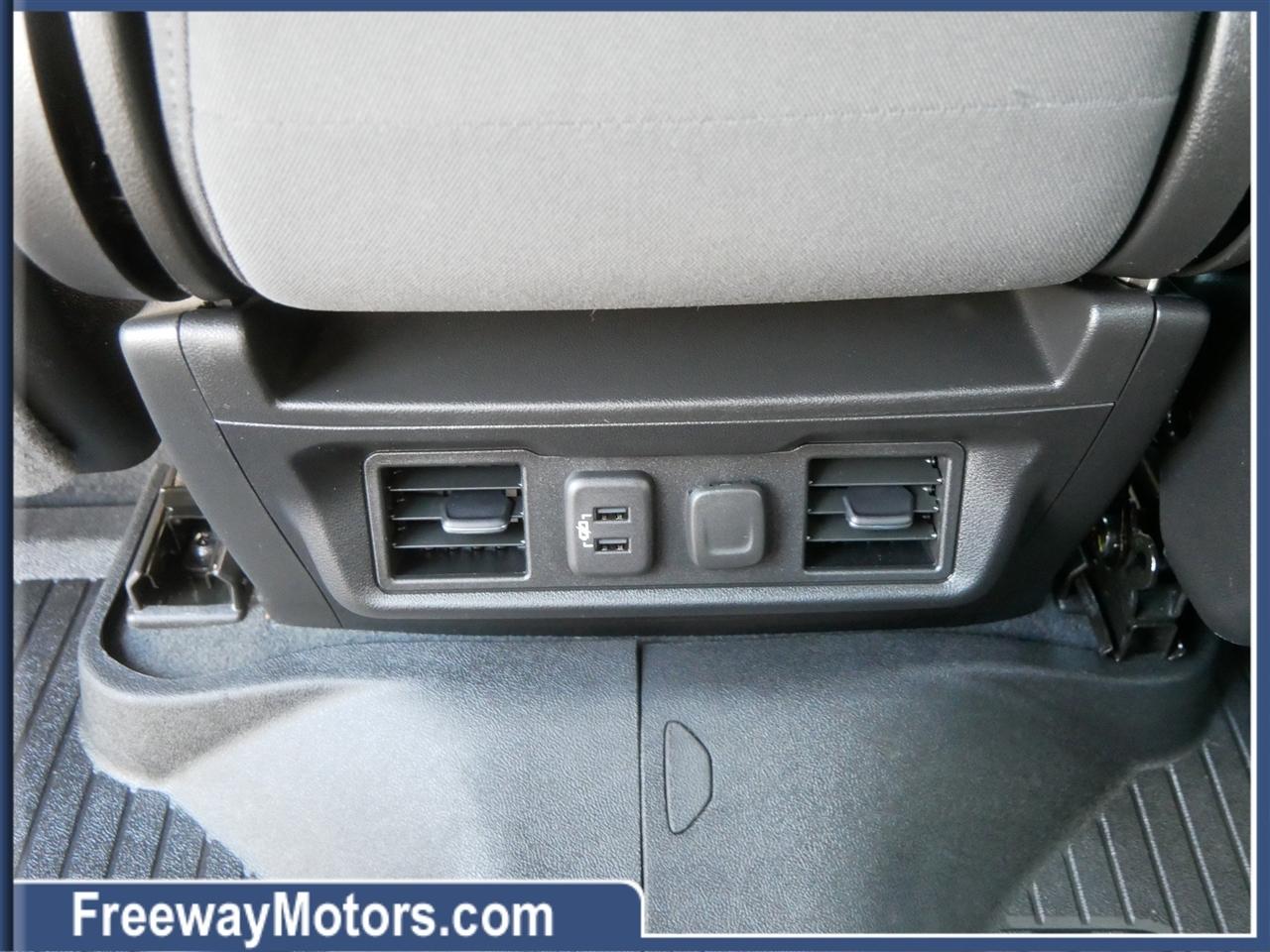 Chevrolet Silverado 1500 4WD Crew Cab 147" LT w/1LT 2021