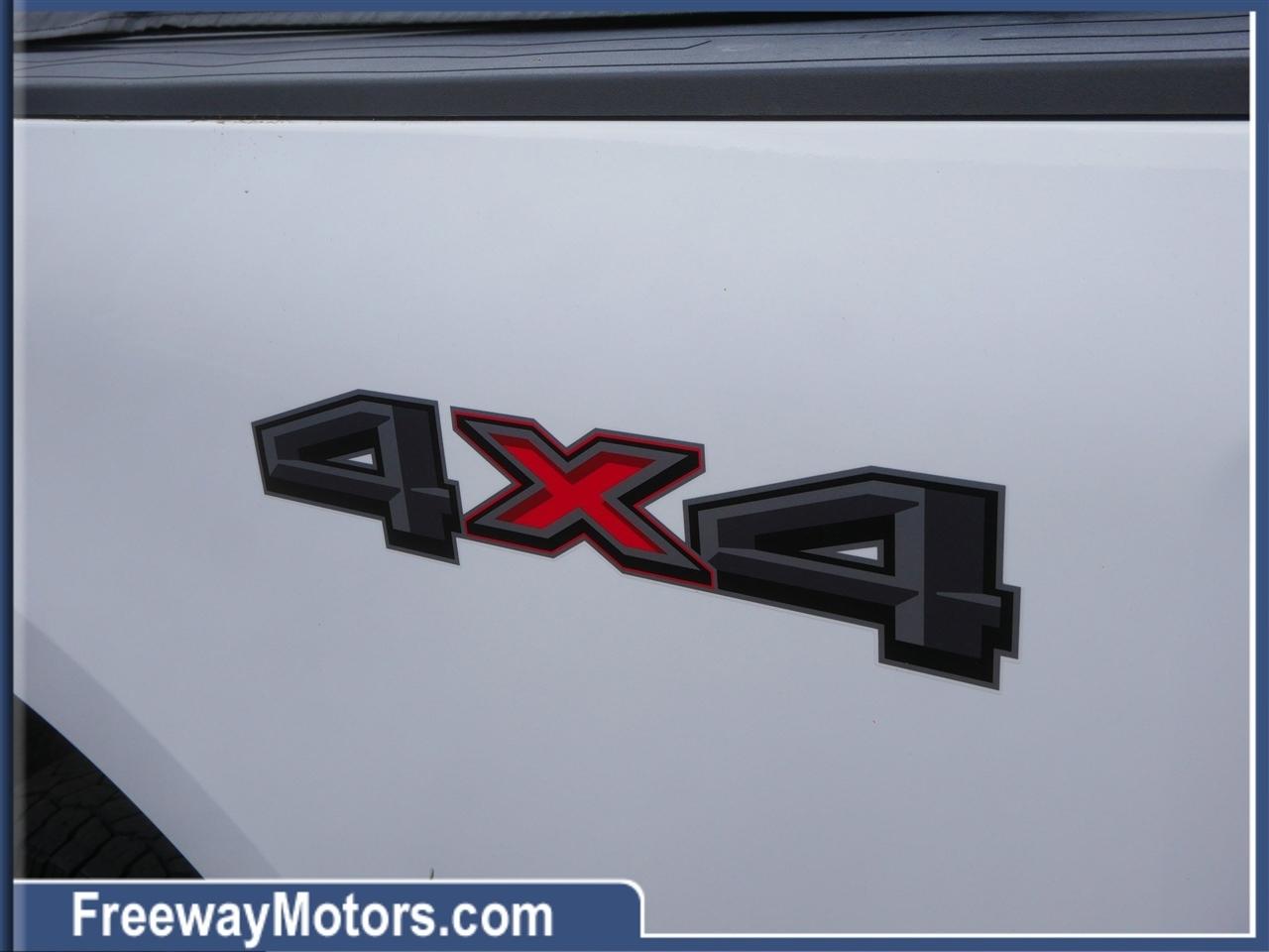 Ford Super Duty F-250 SRW XL 4WD Crew Cab 8' Box 2023