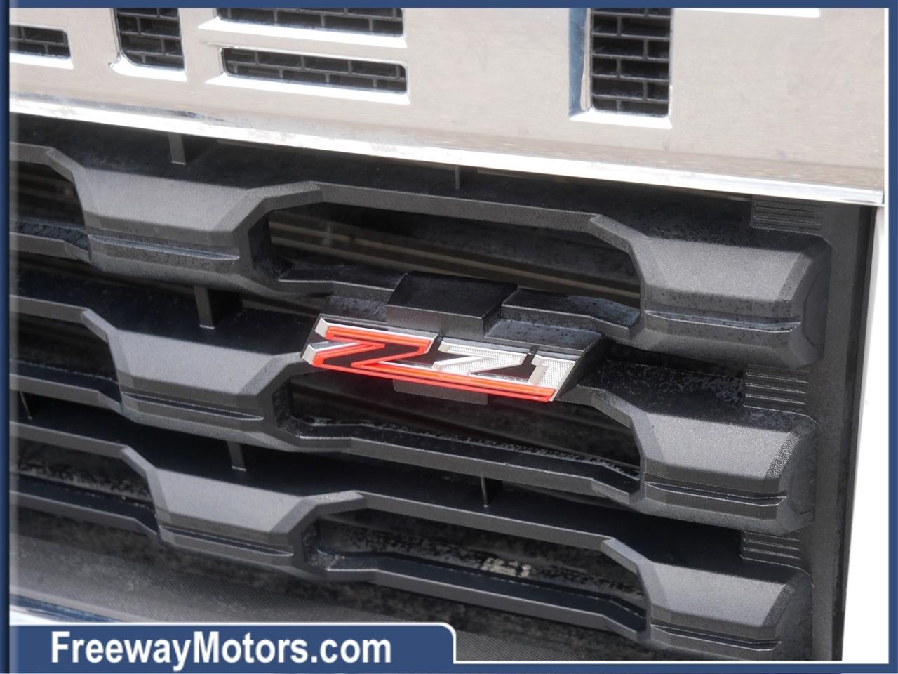 Chevrolet Silverado 2500HD 4WD Crew Cab 159" LT 2023